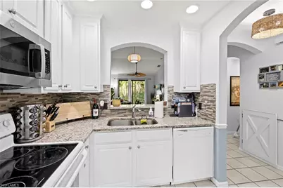7715 Woodbrook Cir #3402, Naples, FL 34104 - Photo 4