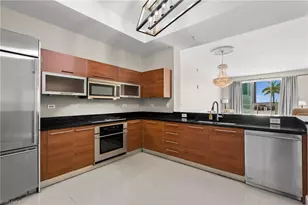 3000 Oasis Grand Blvd, Fort Myers, FL 33916 - Photo 8