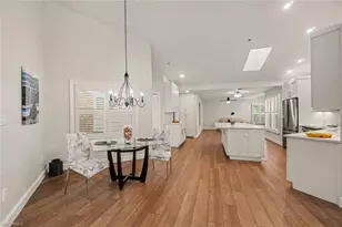 579 Park Shore Dr W, Naples, FL 34103 - Photo 18