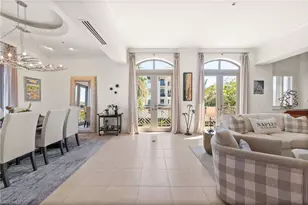 380 10th St S, Naples, FL 34102 - Photo 8