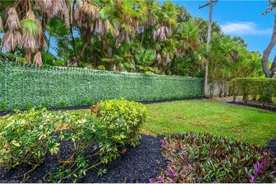 4806 Europa Dr, Naples, FL 34105 - Photo 6