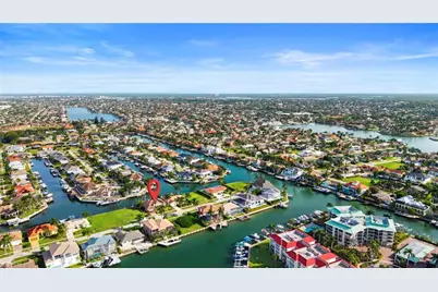 879 Banyan Ct, Marco Island, FL 34145 - Photo 44