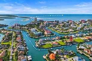 879 Banyan Ct, Marco Island, FL 34145 - Photo 2