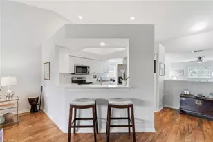 359 Dover Pl, Naples, FL 34104 - Photo 6