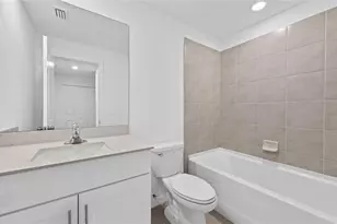 17528 Paradiso Wy, North Fort Myers, FL 33917 - Photo 8