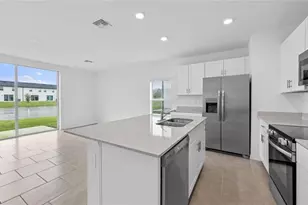 17528 Paradiso Wy, North Fort Myers, FL 33917 - Photo 2