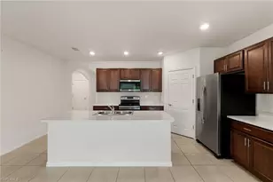 923 Tropicana Parkway W, Cape Coral, FL 33993 - Photo 6