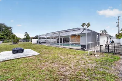 4572 32nd Ave SW, Naples, FL 34116 - Photo 4
