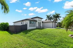 113 NW 38th Pl, Cape Coral, FL 33993 - Photo 4