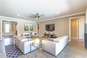 7247 Clamshell Ln, Naples, FL 34114 - Photo 10