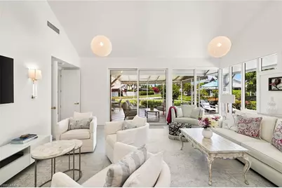 643 Bridgeway Ln, Naples, FL 34108 - Photo 10