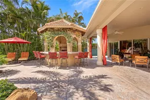 2350 Cheshire Ln, Naples, FL 34109 - Photo 4