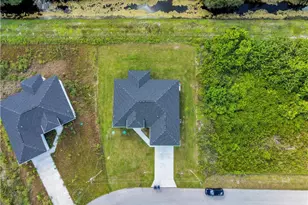 532 Lone Star Ln, Lehigh Acres, FL 33974 - Photo 4