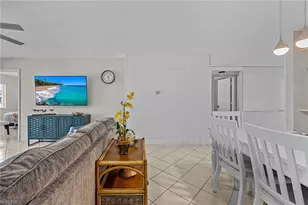 10686 Gulf Shore Dr, Naples, FL 34108 - Photo 6