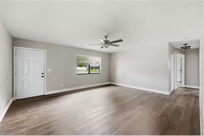112 NE 10th Ave, Cape Coral, FL 33909 - Photo 10
