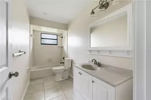 112 NE 10th Ave, Cape Coral, FL 33909 - Photo 32