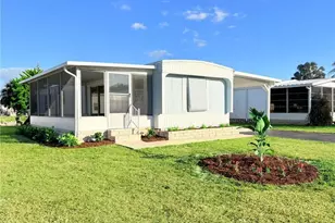 815 Cape Haze Ln E, Naples, FL 34104 - Photo 1