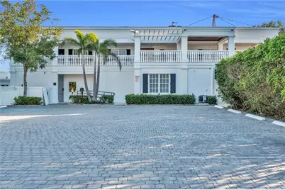 271 Broad Ave S #202, Naples, FL 34102 - Photo 18