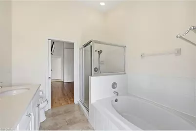 6635 Vancouver Ln, Naples, FL 34104 - Photo 12