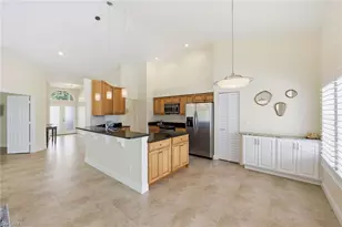 6635 Vancouver Ln, Naples, FL 34104 - Photo 4