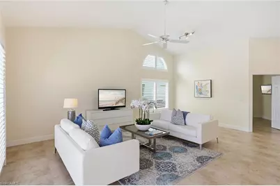 6635 Vancouver Ln, Naples, FL 34104 - Photo 8
