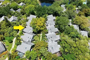 1325 Solana Rd, Naples, FL 34103 - Photo 28