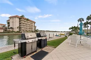 2880 Gulf Shore Blvd N, Naples, FL 34103 - Photo 34