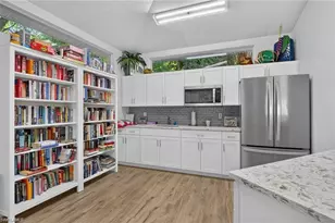 985 Tarpon Cove Dr, Naples, FL 34110 - Photo 28