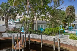 3350 Bayshore Dr, Naples, FL 34112 - Photo 32