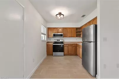 3325 Airport Rd N #R7, Naples, FL 34105 - Photo 4