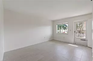 3325 Airport Rd N, Naples, FL 34105 - Photo 14