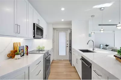 3000 Gulf Shore Blvd N #307, Naples, FL 34103 - Photo 6