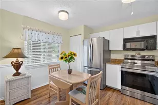 6945 Dennis Cir, Naples, FL 34104 - Photo 10