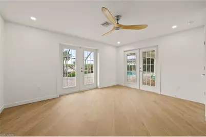 2105 Sheepshead Dr, Naples, FL 34102 - Photo 24