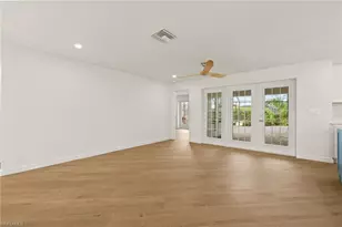 2105 Sheepshead Dr, Naples, FL 34102 - Photo 14