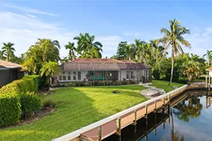 2105 Sheepshead Dr, Naples, FL 34102 - Photo 44