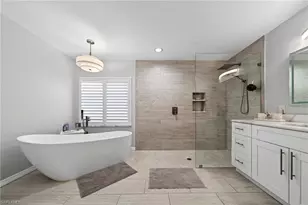 2370 Pinewoods Cir, Naples, FL 34105 - Photo 24
