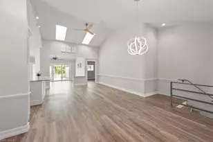 2166 Anchorage Ln, Naples, FL 34104 - Photo 10