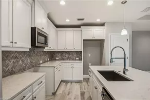 2664 Seychelles Cir, Naples, FL 34112 - Photo 12