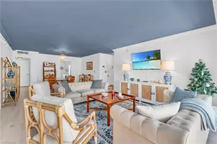 1900 Gulf Shore Blvd N, Naples, FL 34102 - Photo 10