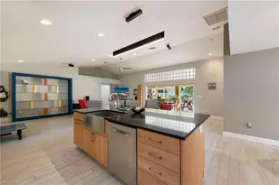 275 Lambton Ln, Naples, FL 34104 - Photo 16