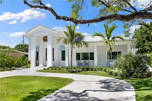 757 Broad Ct S, Naples, FL 34102 - Photo 1