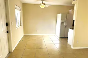 4621 Bayshore Dr, Naples, FL 34112 - Photo 4