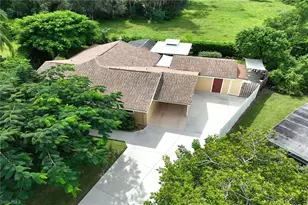 1390 Delmar Ln, Naples, FL 34104 - Photo 40