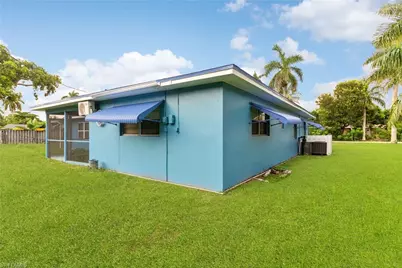 2055 Maravilla Cir, Fort Myers, FL 33901 - Photo 32