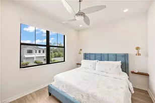 13058 Pembroke Dr, Naples, FL 34105 - Photo 14