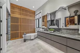 2243 Residence Cir, Naples, FL 34105 - Photo 10