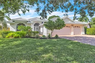 4407 Pomarine Ct, Naples, FL 34119 - Photo 2