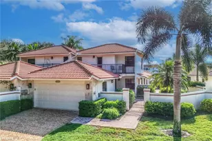 5920 Via Lugano, Naples, FL 34108 - Photo 2