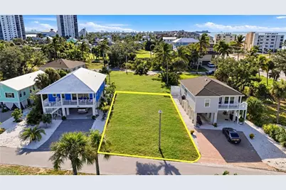 116 Coconut Dr, Fort Myers Beach, FL 33931 - Photo 4